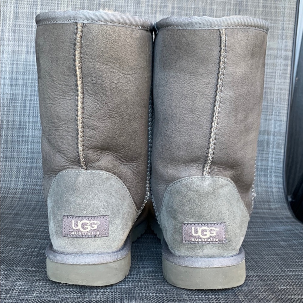 UGG Classic Short II Gray Winter Boots Women’s size 6 - Picture 5 of 11